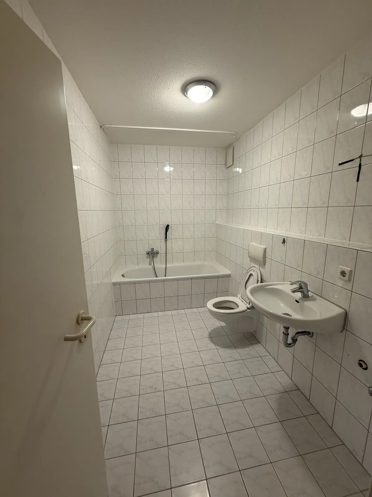 Badezimmer Wohnung Nähe Klinikum Bad Saarow